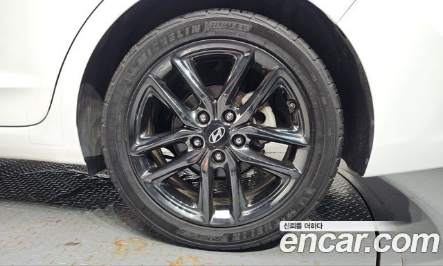 Hyundai AVANTE 2016 — photo 7