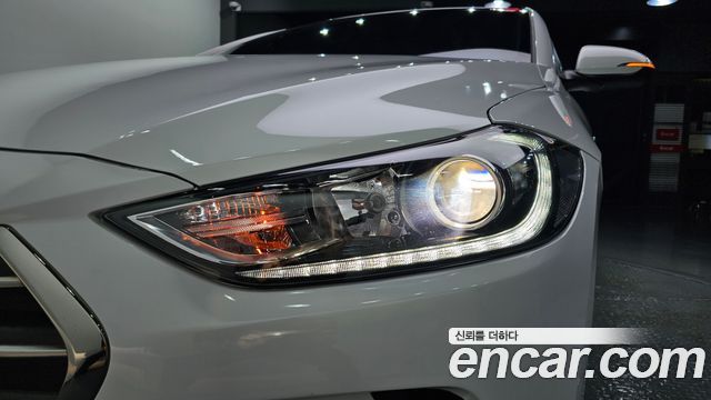 Hyundai AVANTE 2016 — photo 8