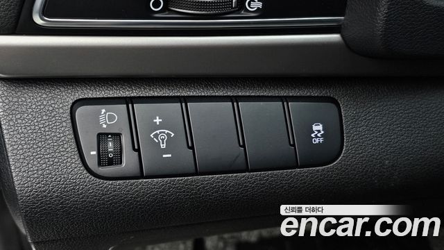 Hyundai AVANTE 2016 — photo 27