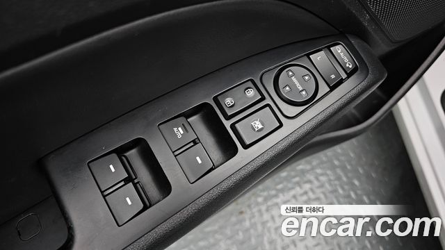 Hyundai AVANTE 2016 — photo 28