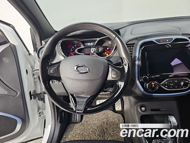 Renault Korea QM3 2017 — photo 9