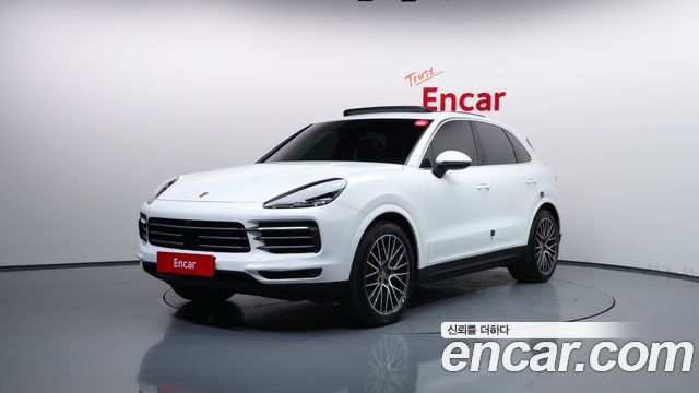 Porsche Cayenne 2022 — photo 1
