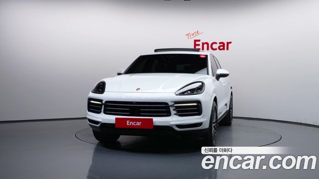 Porsche Cayenne 2022 — photo 3