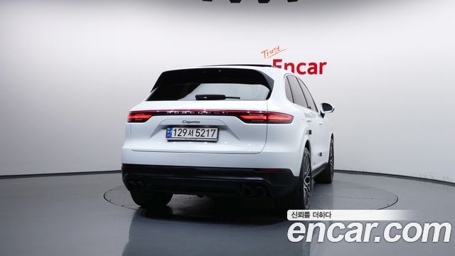 Porsche Cayenne 2022 — photo 4
