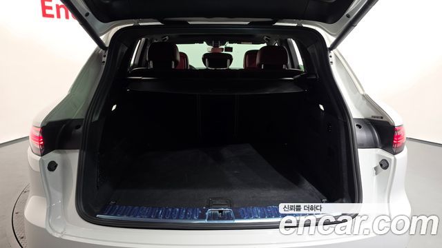 Porsche Cayenne 2022 — photo 24