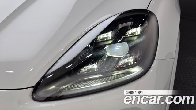 Porsche Cayenne 2022 — photo 8