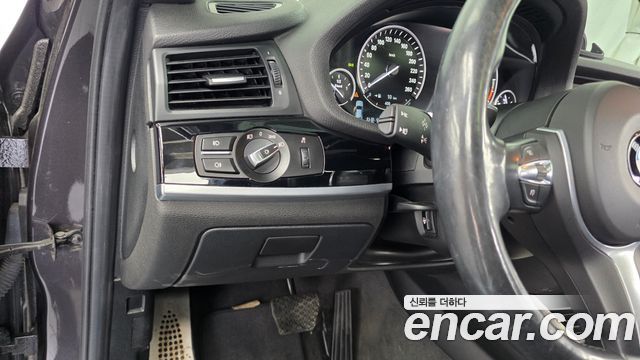 BMW X4 2017 — photo 16