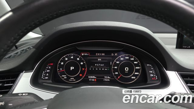 Audi Q7 2019 — photo 8