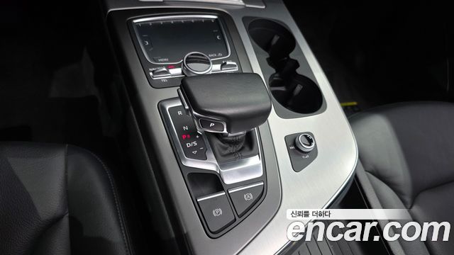 Audi Q7 2019 — photo 9