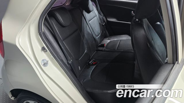 Kia morning 2012 — photo 11