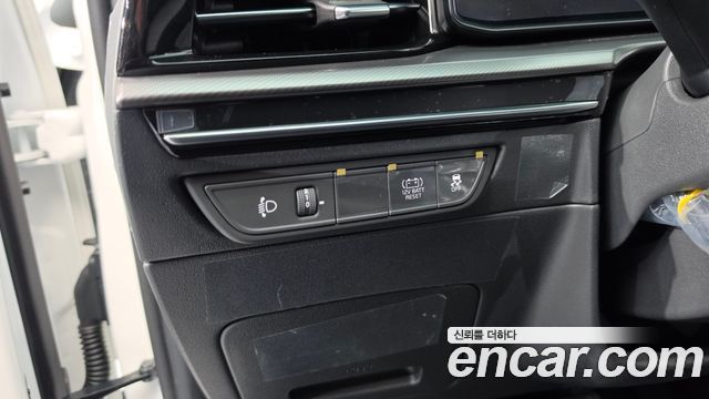 Kia Niro 2027 — photo 28