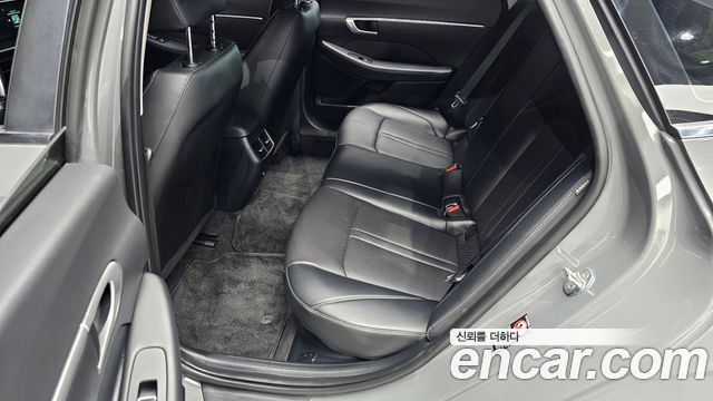 Hyundai Sonata 2022 — photo 12