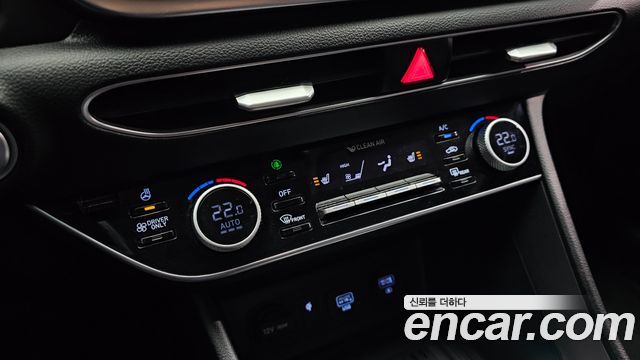 Hyundai Sonata 2022 — photo 16