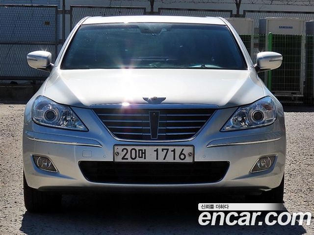 Hyundai Genesis 2009 — photo 1