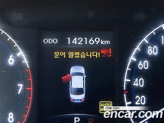 Hyundai Genesis 2009 — photo 10