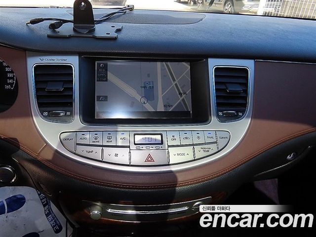 Hyundai Genesis 2009 — photo 14