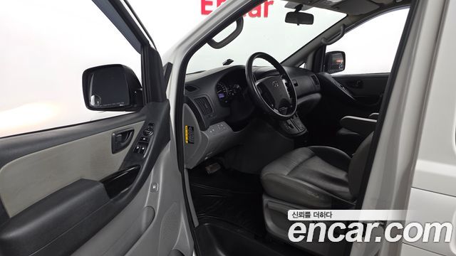 Hyundai Starex 2018 — photo 13