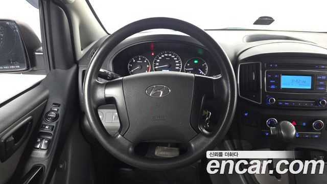 Hyundai Starex 2018 — photo 19