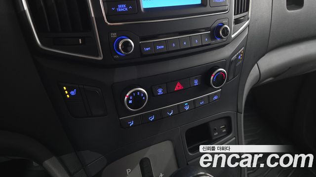 Hyundai Starex 2018 — photo 21