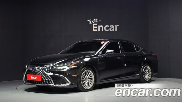 Lexus ES 2022 — photo 1
