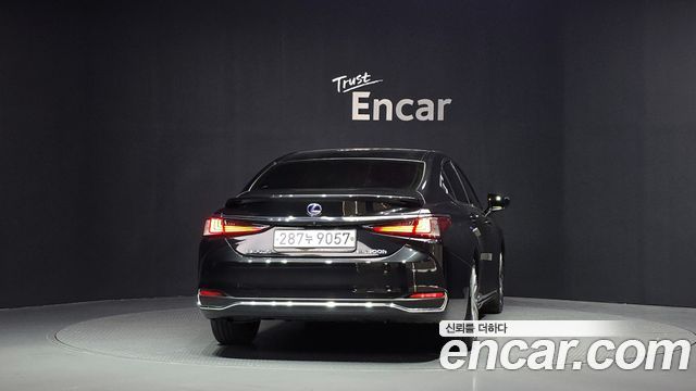 Lexus ES 2022 — photo 4