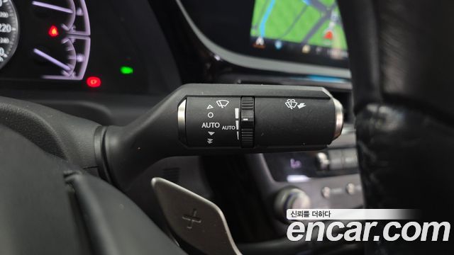 Lexus ES 2022 — photo 29