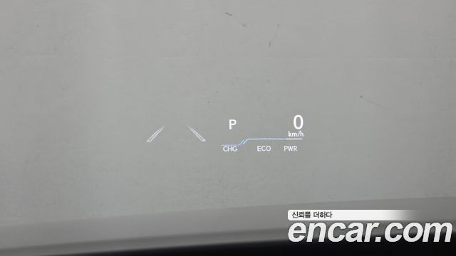 Lexus ES 2022 — photo 32