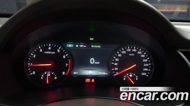 Kia K7 2017 — photo 11