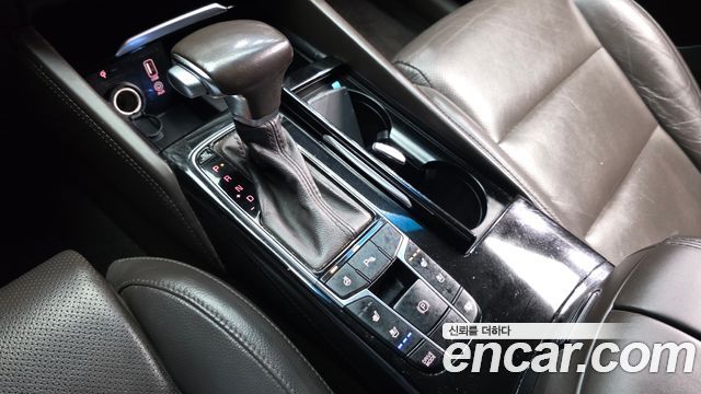Kia K7 2017 — photo 12