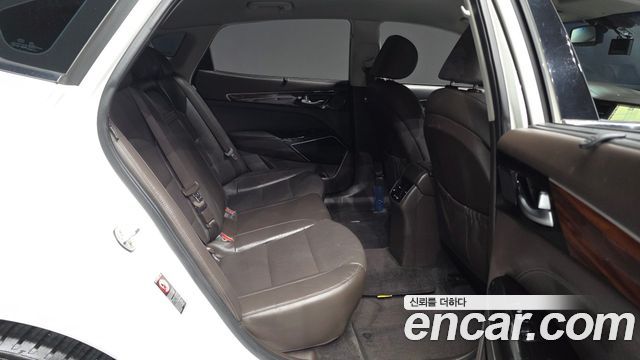 Kia K7 2017 — photo 18
