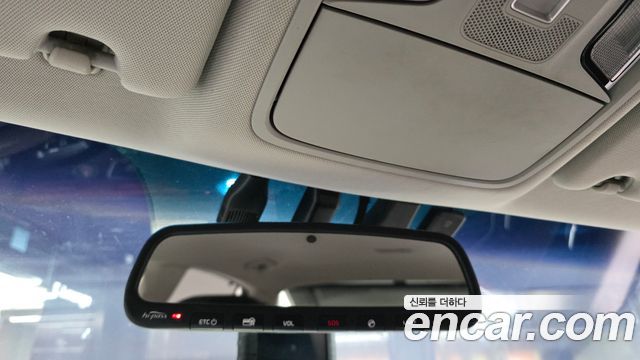 Kia K7 2017 — photo 23