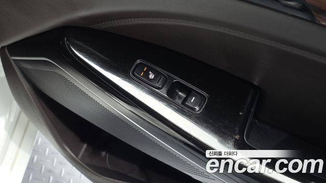 Kia K7 2017 — photo 24