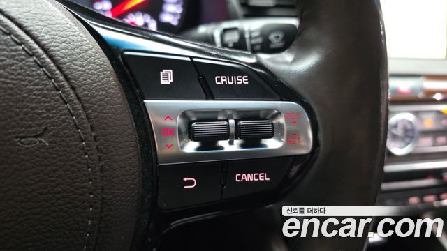 Kia K7 2017 — photo 25