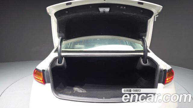 Kia K7 2017 — photo 26