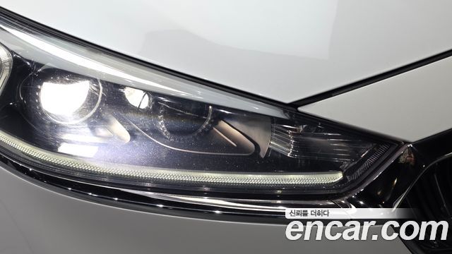 Kia K7 2017 — photo 8