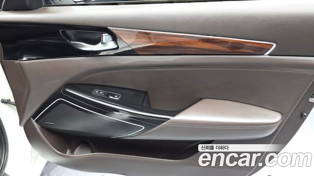 Kia K7 2017 — photo 14
