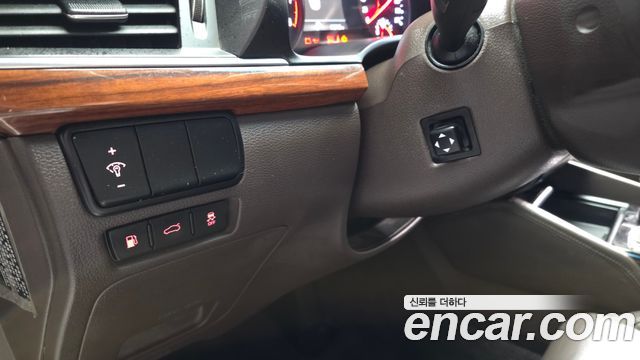 Kia K7 2017 — photo 29