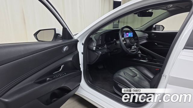 Hyundai AVANTE 2023 — photo 13