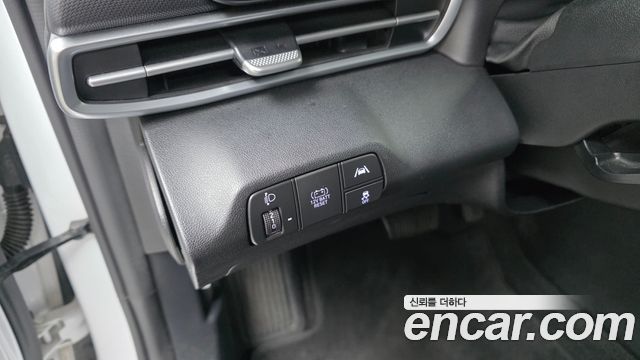 Hyundai AVANTE 2023 — photo 24