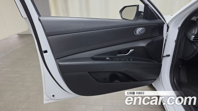Hyundai AVANTE 2023 — photo 14