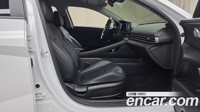 Hyundai AVANTE 2023 — photo 16
