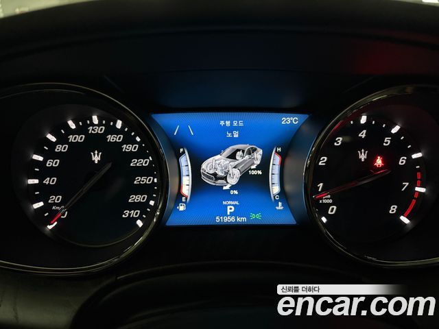 Maserati Quattroporte 2019 — photo 9