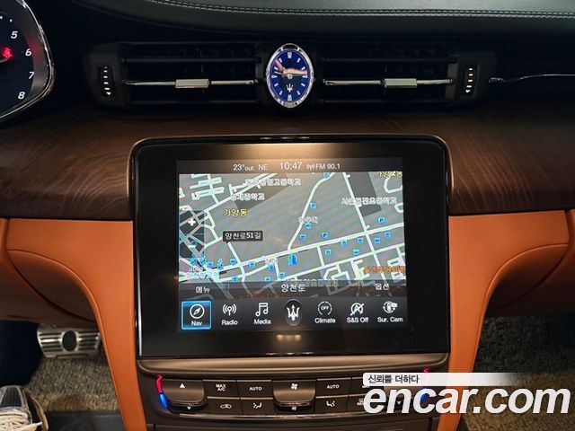 Maserati Quattroporte 2019 — photo 11