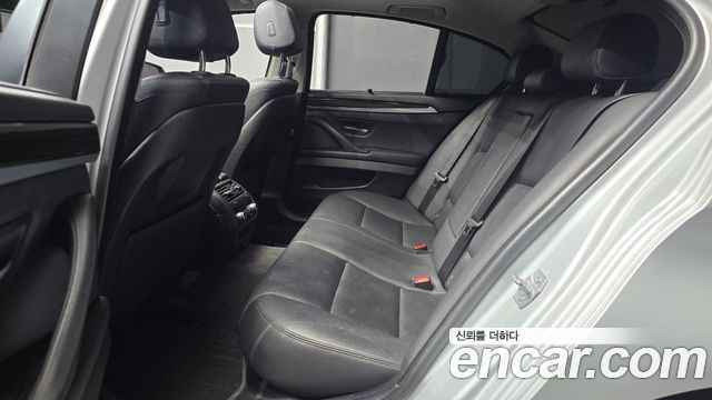 BMW 5-Series 2014 — photo 11
