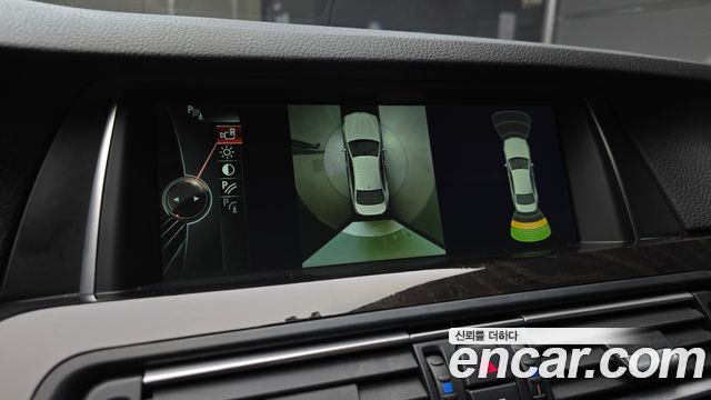 BMW 5-Series 2014 — photo 14