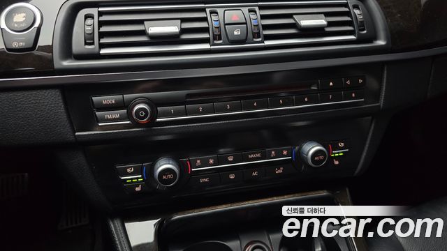BMW 5-Series 2014 — photo 16