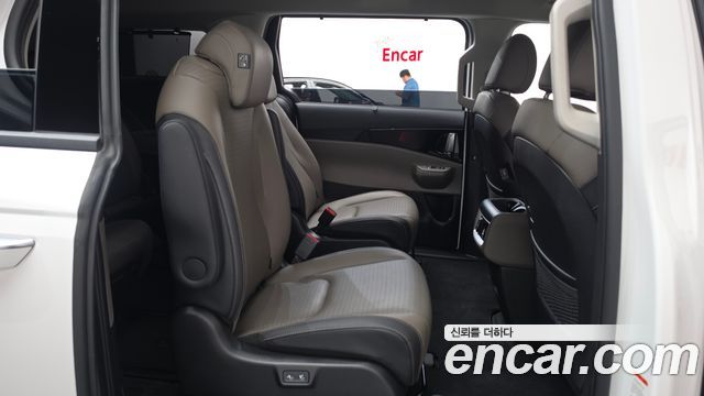 Kia Canival 2025 — photo 17