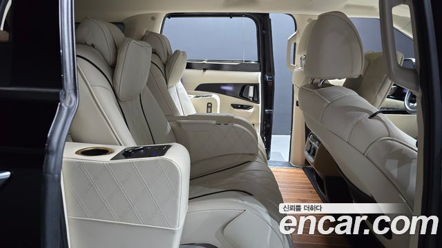 Kia Canival 2022 — photo 17