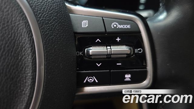 Kia Canival 2022 — photo 23