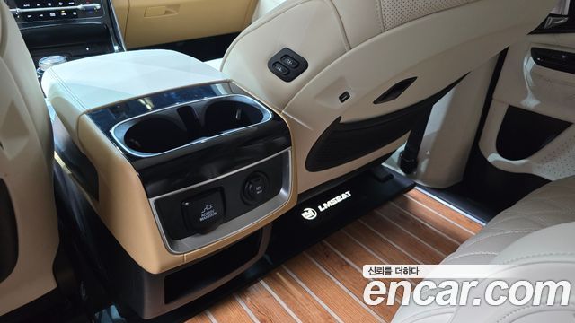 Kia Canival 2022 — photo 28